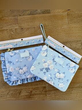 LoveShackFancy × Target Everblooming Rosettes
Flat Zip Pencil Case set 🩵